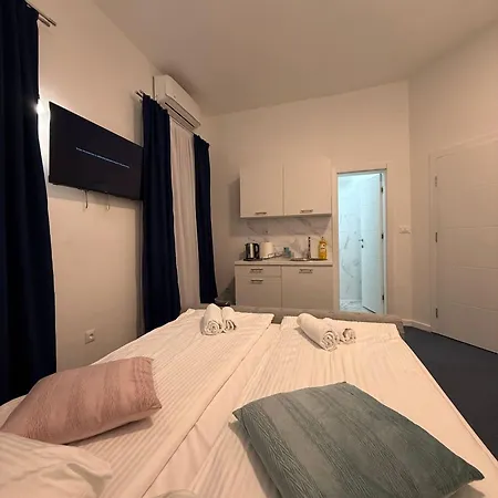 Royal Blue Point Apartman *