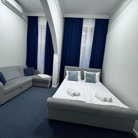 Royal Blue Point